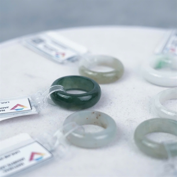 Nhẫn cẩm thạch My+