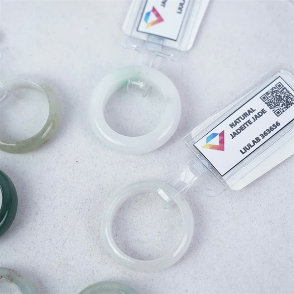 Nhẫn cẩm thạch My+