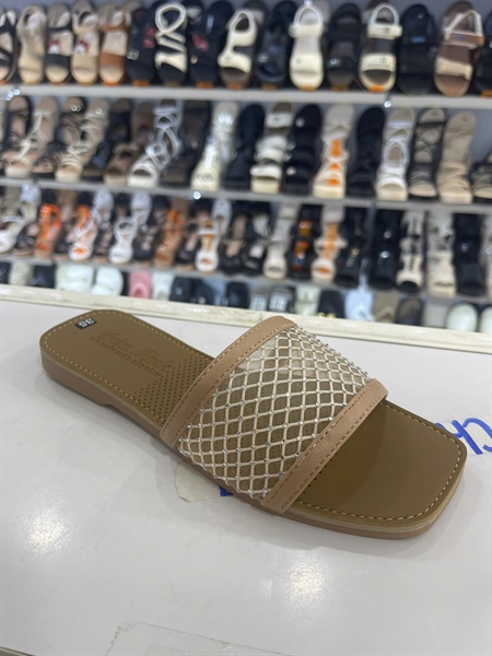 Dép xẹp lưới xoàn