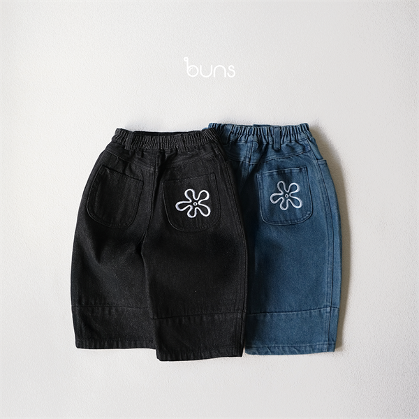 ĐÔNG 2025-QUẦN JEAN DÀI THÊU HOA TÚI