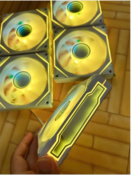 Fan Batman M02 White