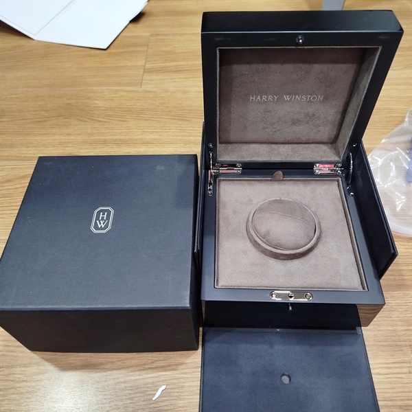 Box đh Harry Winston (HC) +