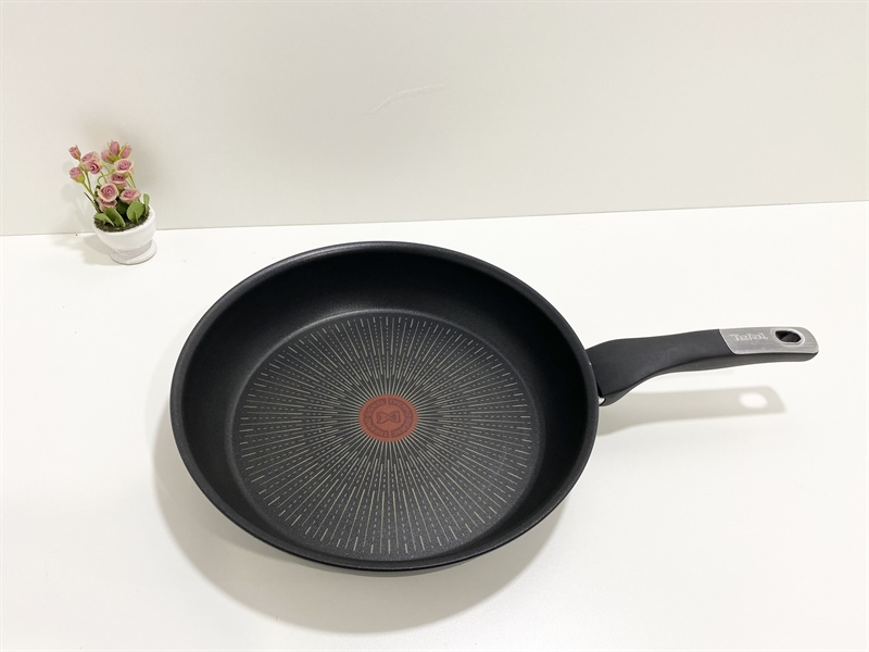 Chảo cạn - chiên chống dính đáy từ Tefal Unlimited 28cm Made in France