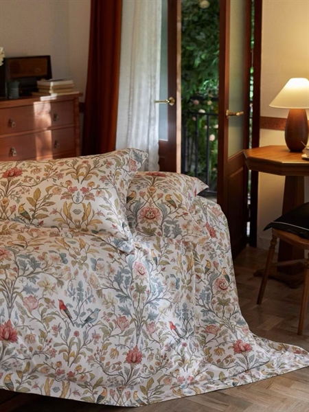 Bộ ga TigerRose “Charmosa” in hoa hồng đậm & chim | Cotton Ai Cập - LF02.05