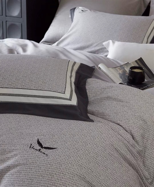 Bộ ga "Ánh Tro" | Cotton mài Tân Cương cao cấp chải kỹ - họa tiết nhí thêu chim viền xanh than - LF06.02