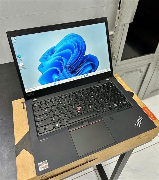 ThinkPad T14 Gen 2 Ryzen 7 Pro 5850U/32Gb Ram/512Gb Nvme Samsung/14” FullHD