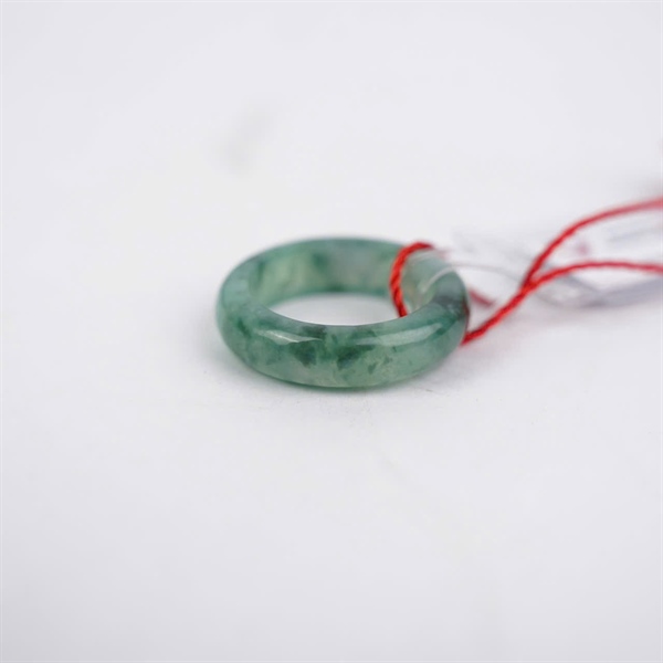 Nhẫn cao băng jadeite a Myanmar (444226) +