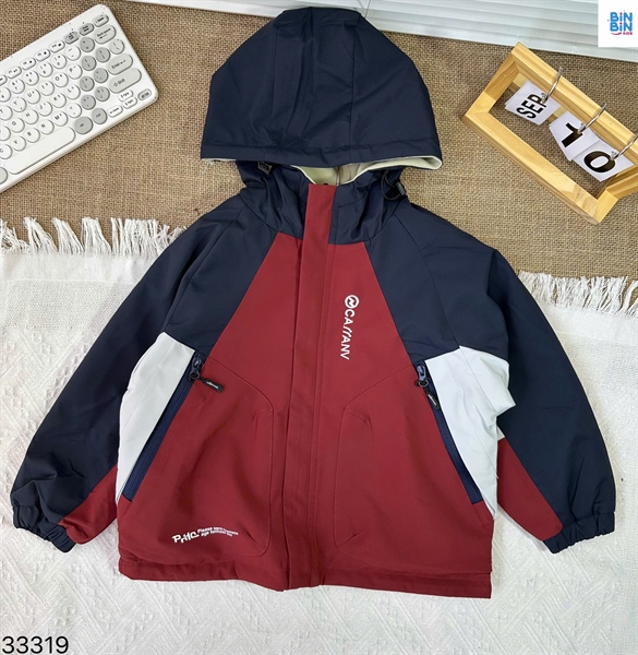 33319-Áo khoác đỏ 2 mặt chữ CA