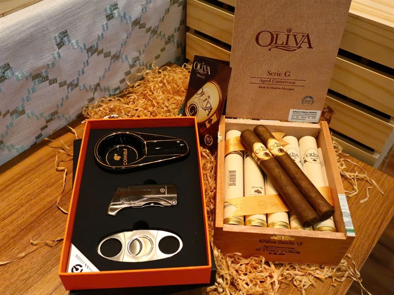 CB cigar OLIVA +SET 10 STICKS