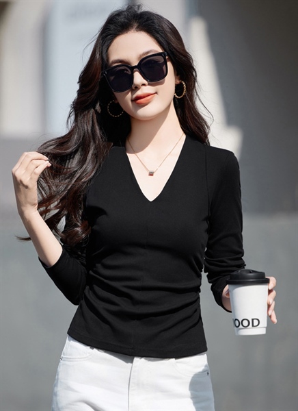 Áo thun cổ tim nhún sườn tay dài