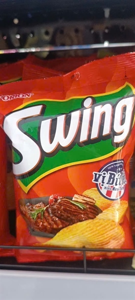 Bánh snack Swing vị bít Tết 36GR