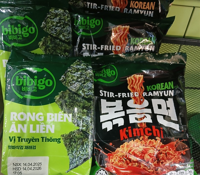 Mì XàO KiểU HàN Vị Kim Chi 122G