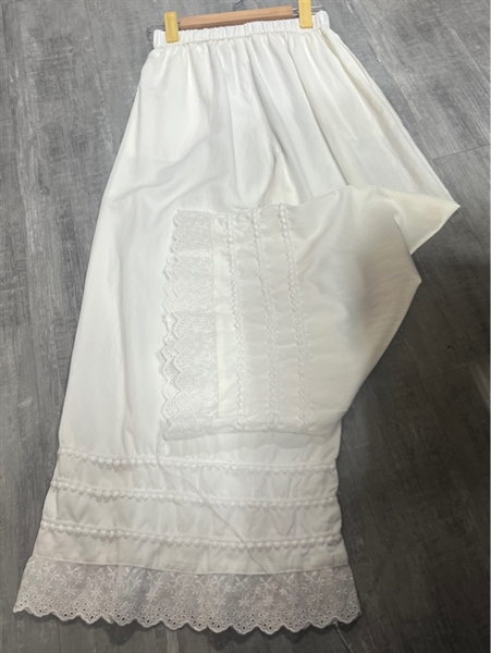 Quần xuông gấu ren to 099