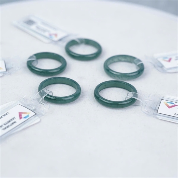 Nhẫn cẩm thạch xanh Gua KG+