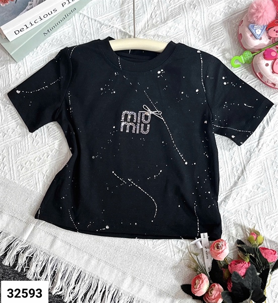 32593-Áo thun đính đá miumiu