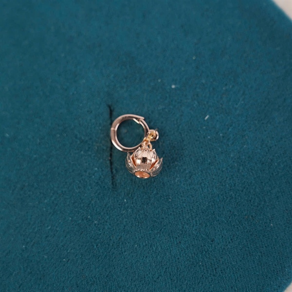 Charm vàng hoa sen móc to +