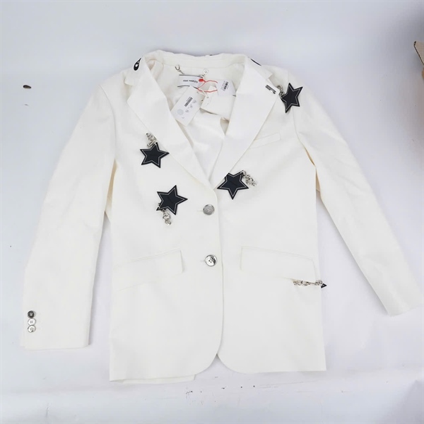 Áo khoác 13DE Marzo trắng gắn charm sao (BQ) KG+