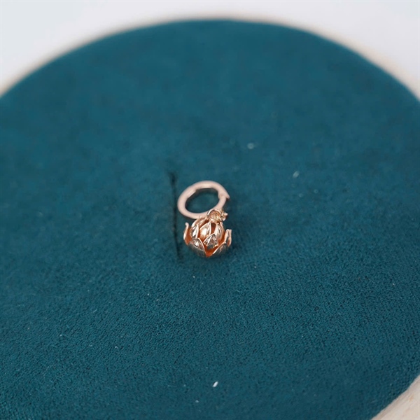 Charm vàng hoa sen móc to +