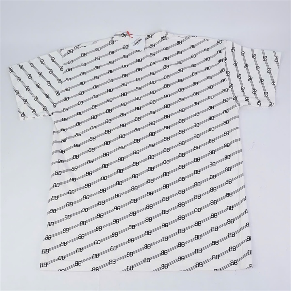 Áo thun Balenciaga trắng in chữ (BQ) KG+