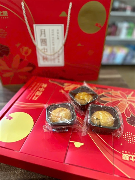Bánh Trung Thu liyu 12 cái 3 VỊ