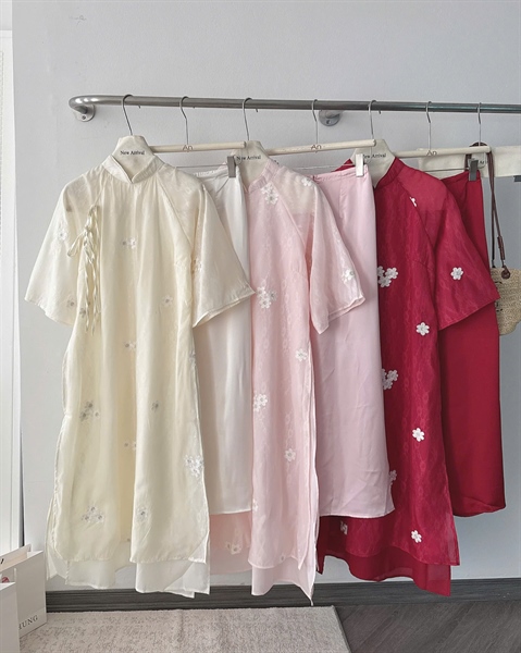 [AH] Set áo dài đũi vân đính hoa cổ đứng đính nơ + quần lụa