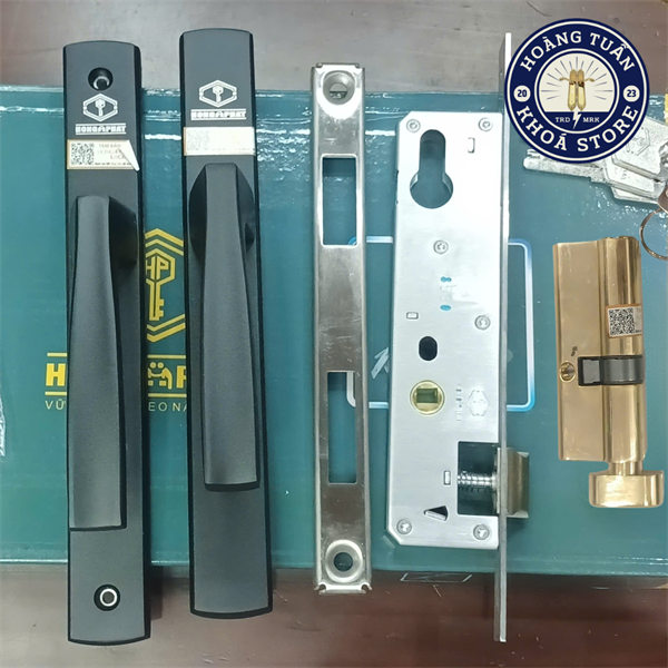 KHÓA CỬA NHÔM ĐÚC ĐEN - HỆ XINFA MỞ NGOÀI - KHÓA THƯƠNG HIỆU HỒNG PHÁT. BẢO HÀNH 1 NĂM.