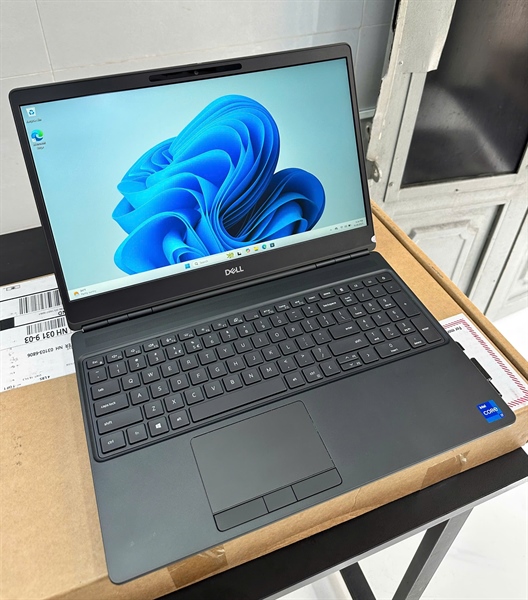 Dell Precision 7560 i7-11800H/32Gb Ram/512Gb Nvme/RTX A3000 6Gb/15.6” FullHD