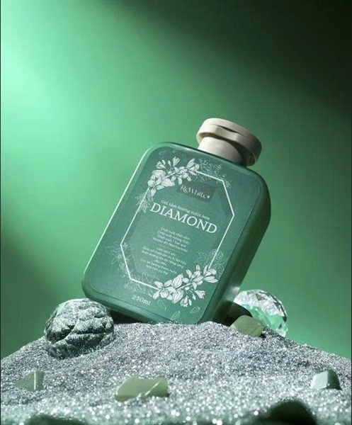 Rewhite Gel tắm gội hương nước hoa Diamond 250ml - Meracine