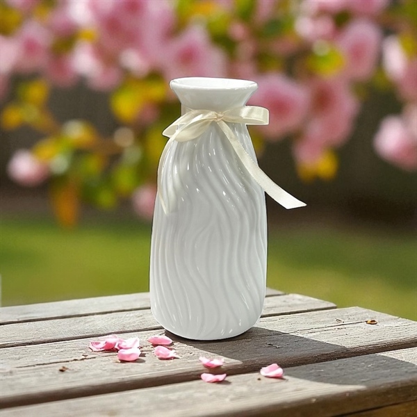 Bình hoa gốm sứ trắng khử dáng sake