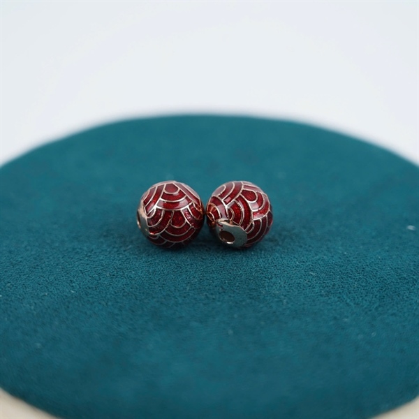 Charm vàng tròn đỏ bọc vàng CH250902