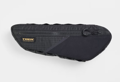 TREK BAG, ADVENTURE TRIANGLE BAG, 1L, BLK