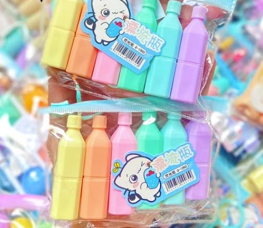 Set bút dạ quang hình chai nước