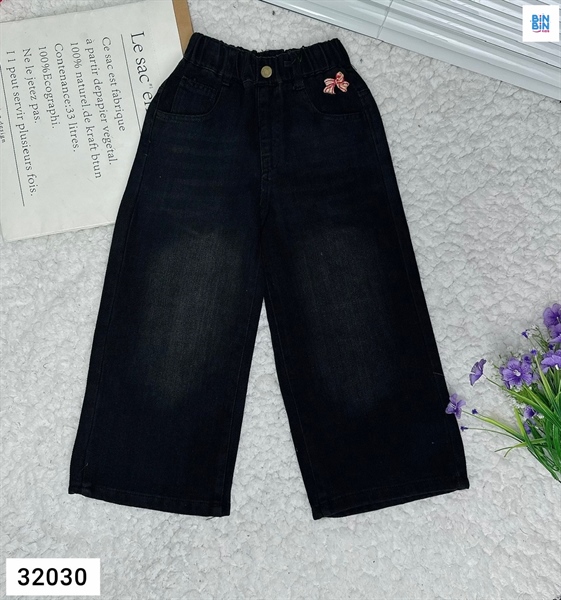 32030- QUẦN JEAN THÊU NƠ - ĐEN