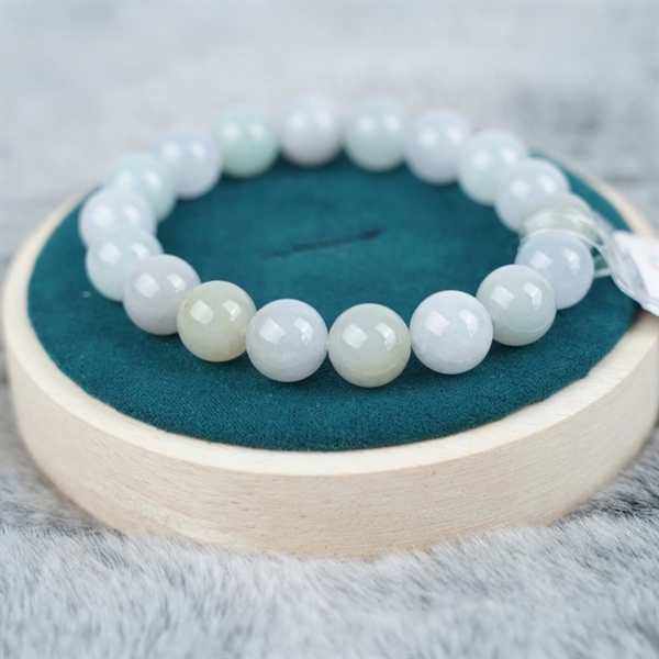 Vòng cẩm My 18 hạt ly11.07-10.9 (247832) KG+