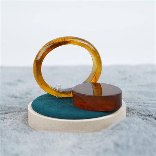 Bộ vòng bản hổ phách quý phi Gua sz57.7-48.32x14.94 (258865) KG+