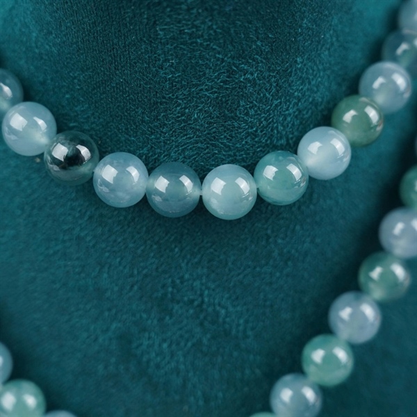 Chuỗi băng đa sắc lam Gua 85 hạt ly8.08-7.89 (392549) KG+