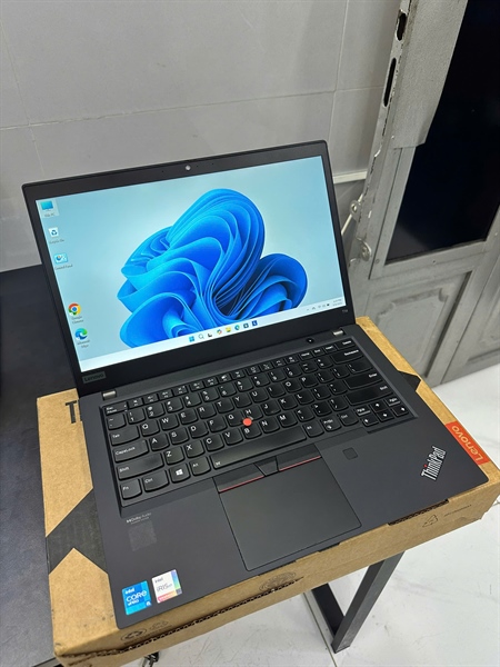 ThinkPad T14 Gen 2 i5-1145G7/16Gb Ram/256Gb Nvme Samsung/14” FullHD