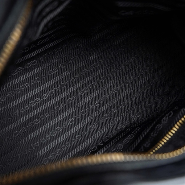 Túi Prada đen sz32 (A-T) KG+