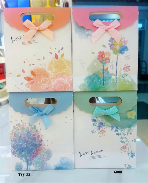 Túi quà nắp gấp có nơ 14.5*6.5*19.5