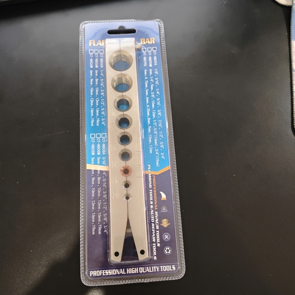 Kẹp Ống đồng Dunnex CT-N809, 3.1cm, hợp kim loại tốt 9 lỗ, 1/8", 3/16", 1/4", 5/16", 3/8", 7/16", 1/2", 5/8", 3/4" (20 cái/thùng) - hàng thanh lý - Chưa Đăng