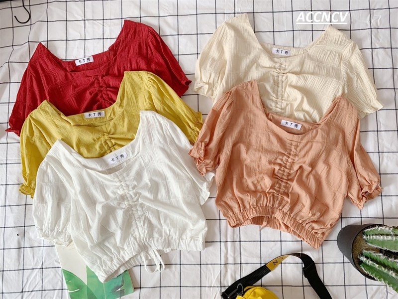 Áo Crop Chun Ngực Cổ Vuông