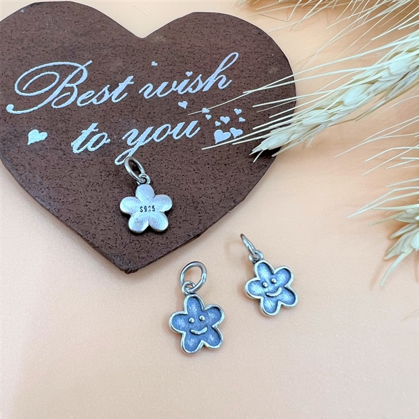 Móc treo bông hoa cười 5 cánh CA771