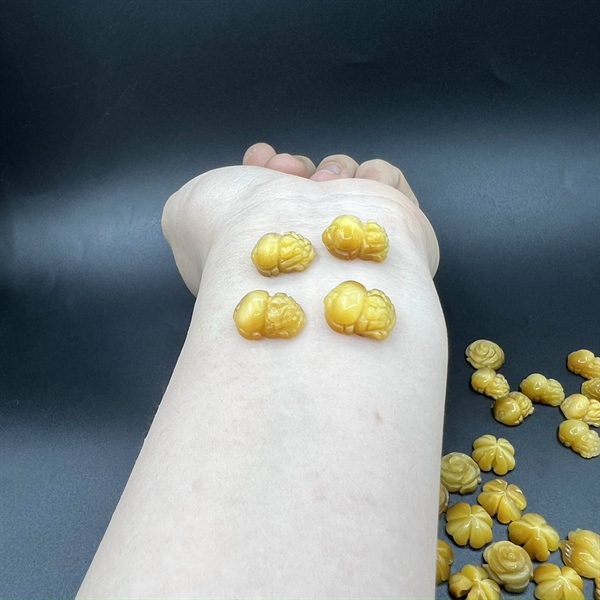 Tỳ hưu thiên lộc mắt hổ vàng tâm