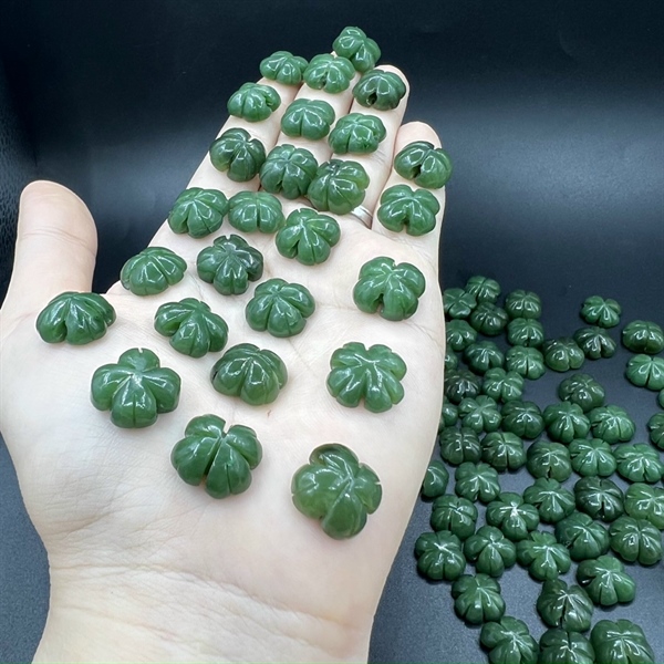 Cỏ 4 lá ngọc bích