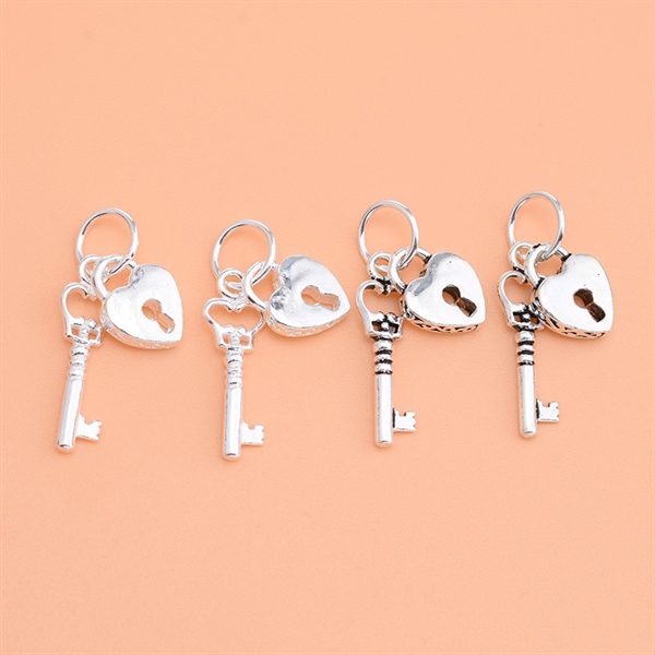 Chìa khóa và ổ khóa trái tim CA140