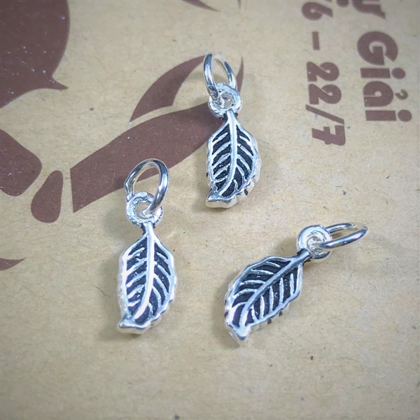 Móc treo hình lá cây CA198