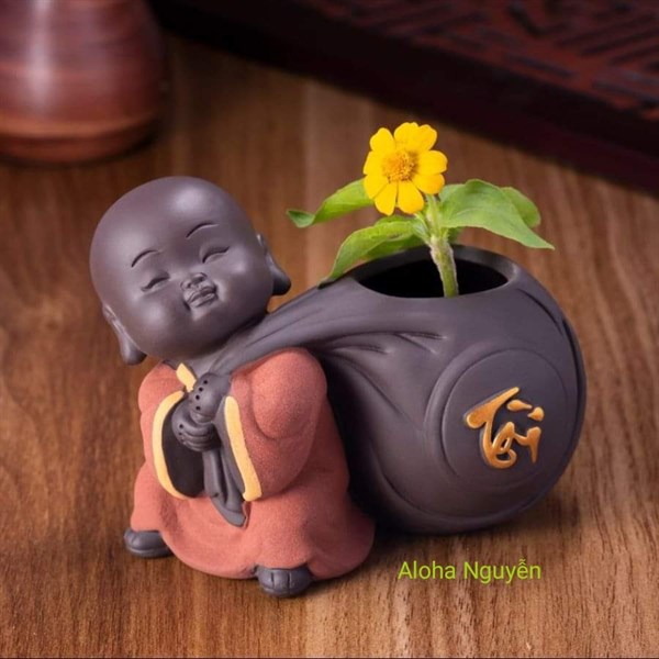 CHẬU CHÚ TIỂU CHỮ TÀI
