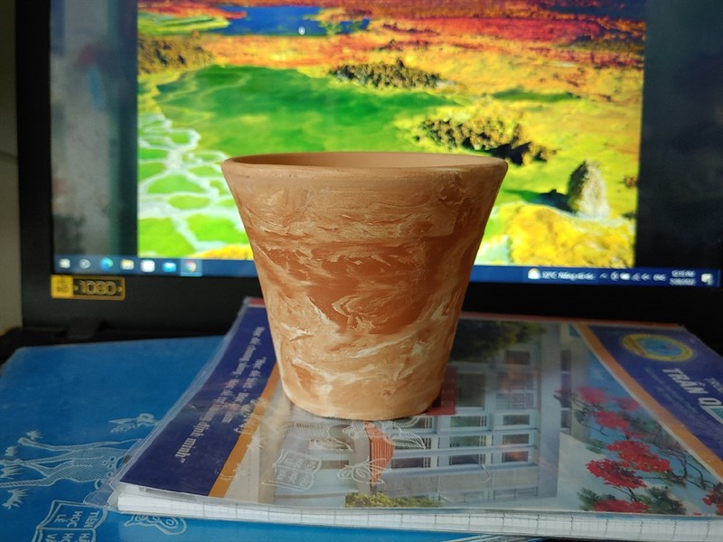 CHẬU LOA LỚN ĐẤT NUNG 2 MÀU (CAO 10CM NGANG 11CM)