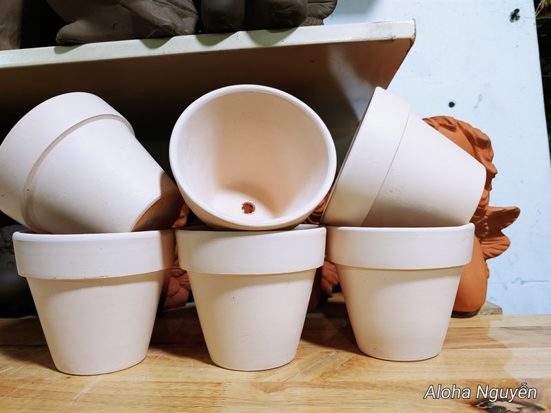 LY SỐ 10 ĐẤT NUNG TRẮNG (CAO 10cm X RỘNG 11.5cm )