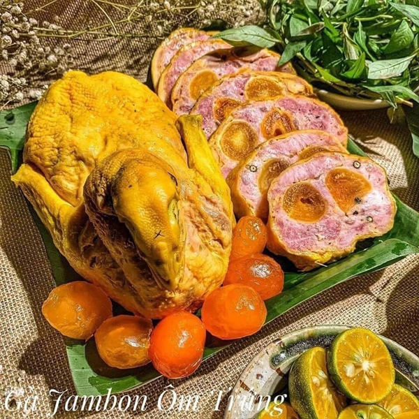 Gà jambon trứng muối